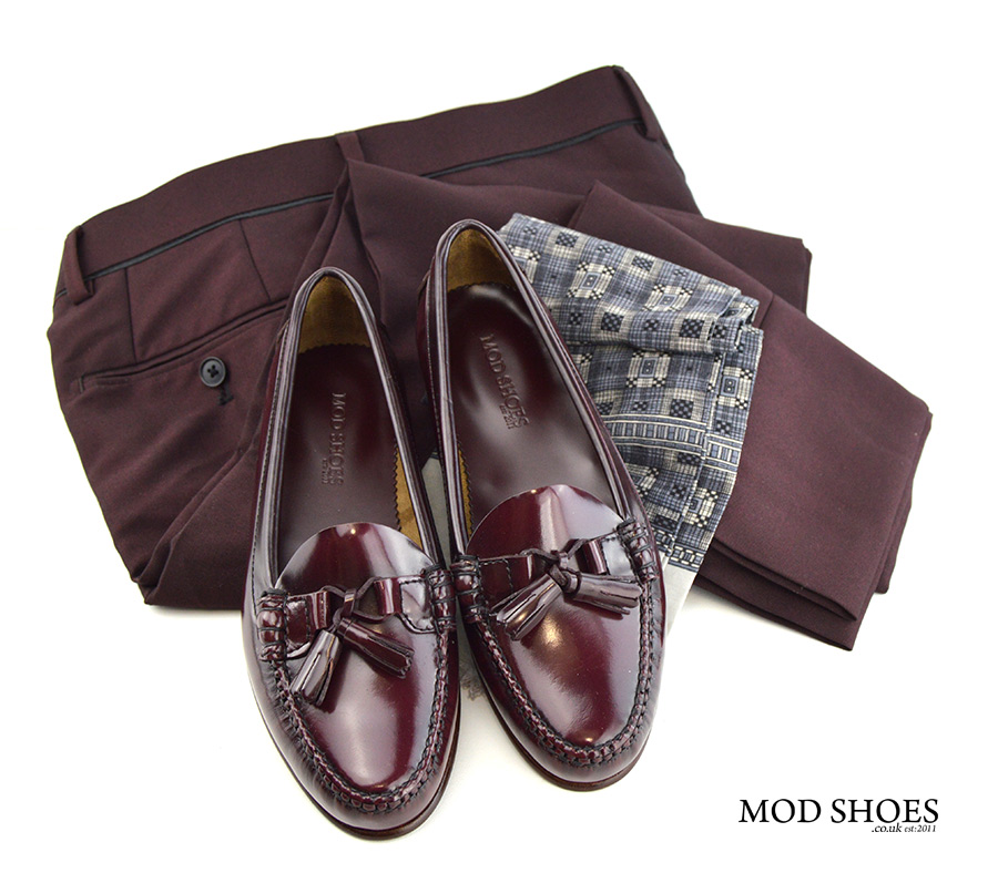 mod-shoes-ladies-tassel-loafers-with-burgundy-trousers