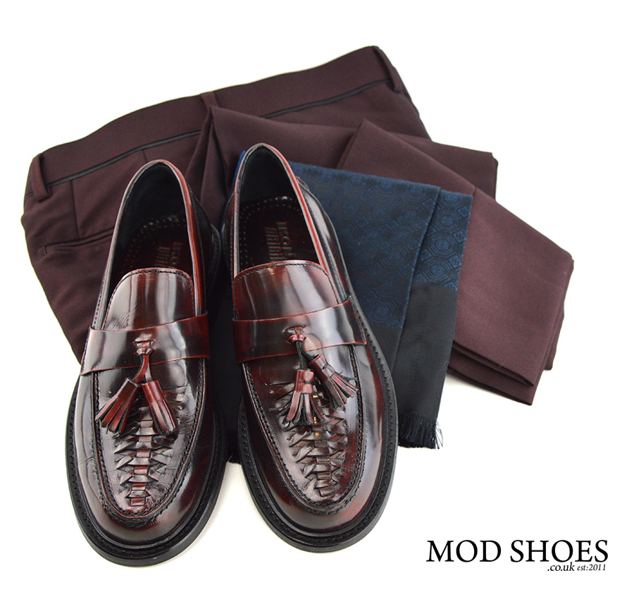 mod-shoes-weaver-tassel-loafers-with-burgundy-trousers