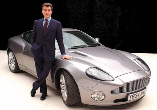 mod shoes pierres James-Bond-Aston-Vanquish-www.famous-cars.net_