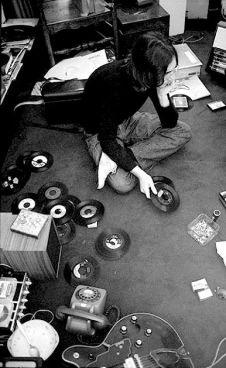 26 mod shoes john lennon playing records