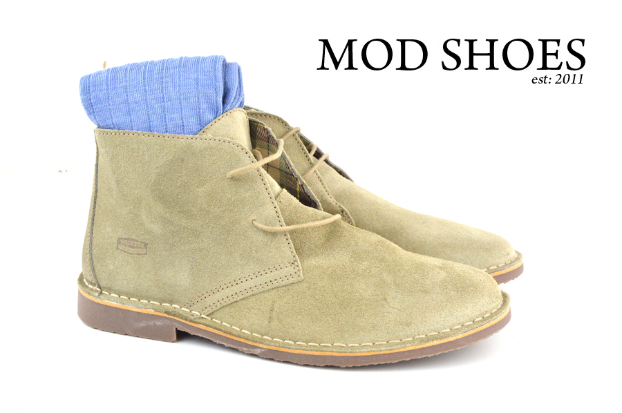 Mod Shoe Stone Desert Boots With Light Blue Socks