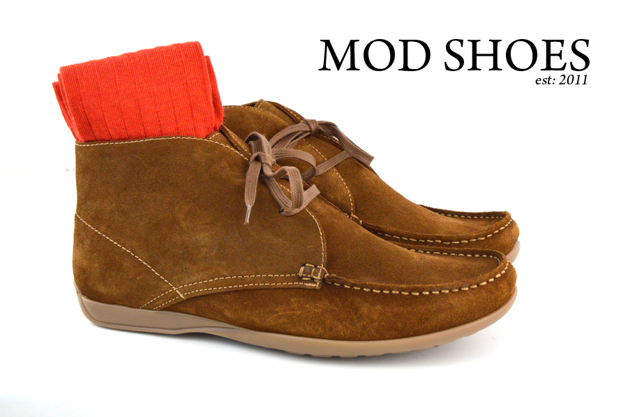 Mod Shoes Ellis Dark Brown Boots with red socks