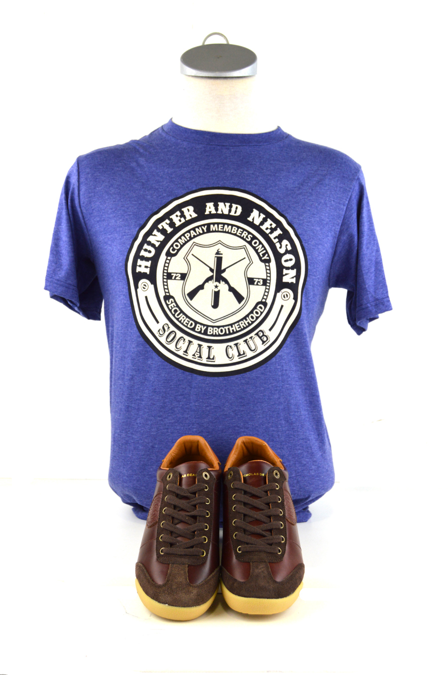 03 mod-shoes-retro-trainers-with-hunter-nelson-tshirt