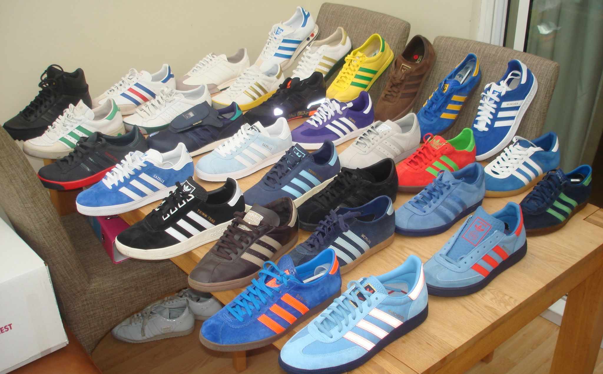Кэжуальные кроссовки adidas