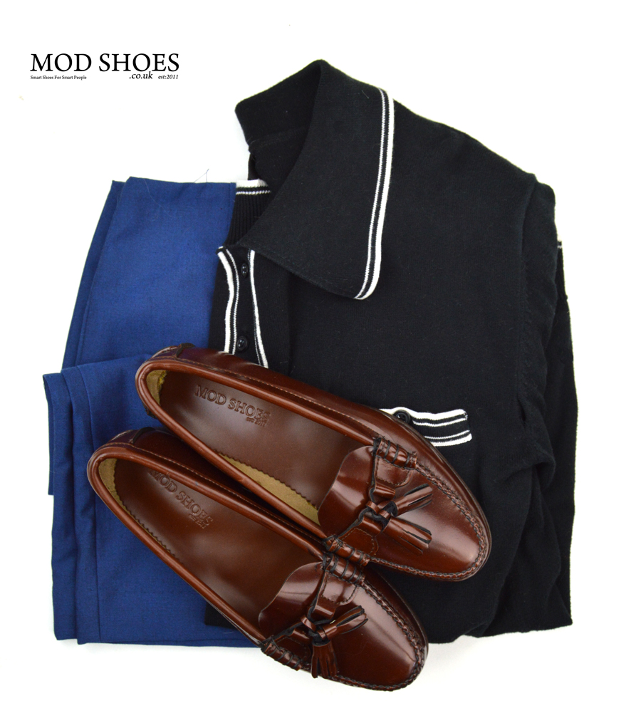 modshoes-tassel-loafers-labelles-with-blue-skirt-and-retro-top