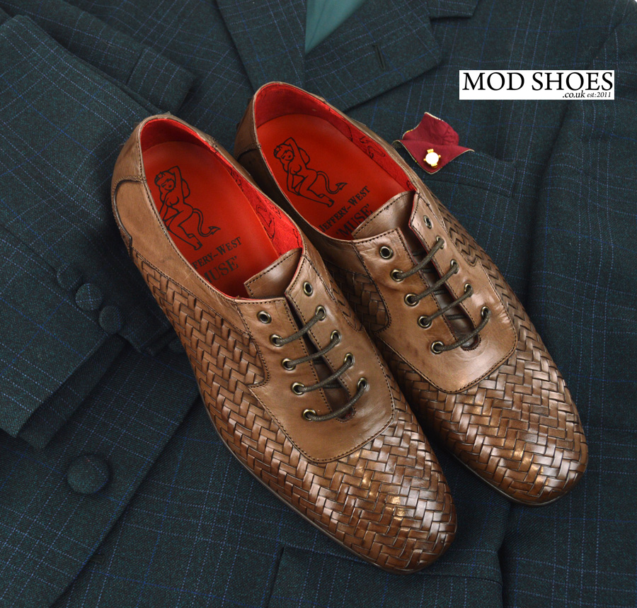 modshoes-weavers-with-mod-suit-01