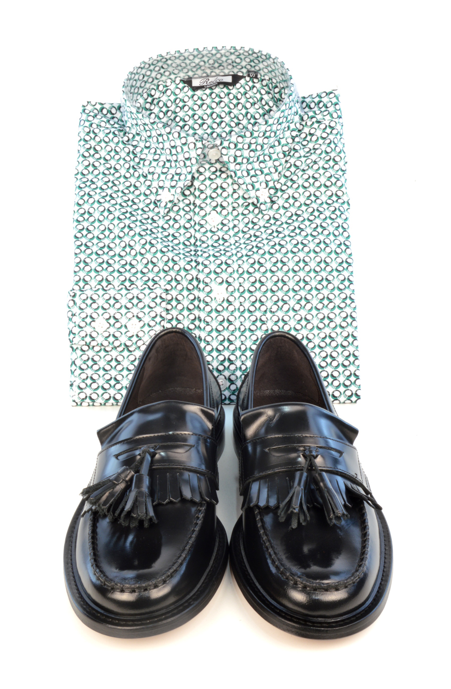 modshoes-prince-black-tassel-loafers-with-green-pattern-shirt