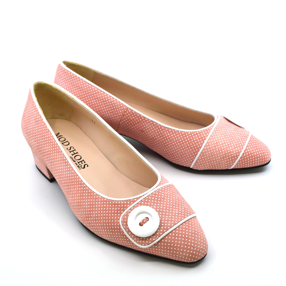 ladies pink suede shoes