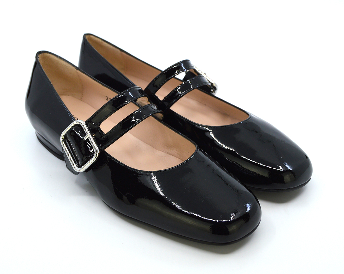 The Prudence – Ladies Flat Retro Vintage 60’s Twiggy Style in Black ...