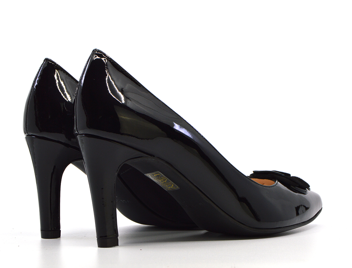 black vivienne shoes