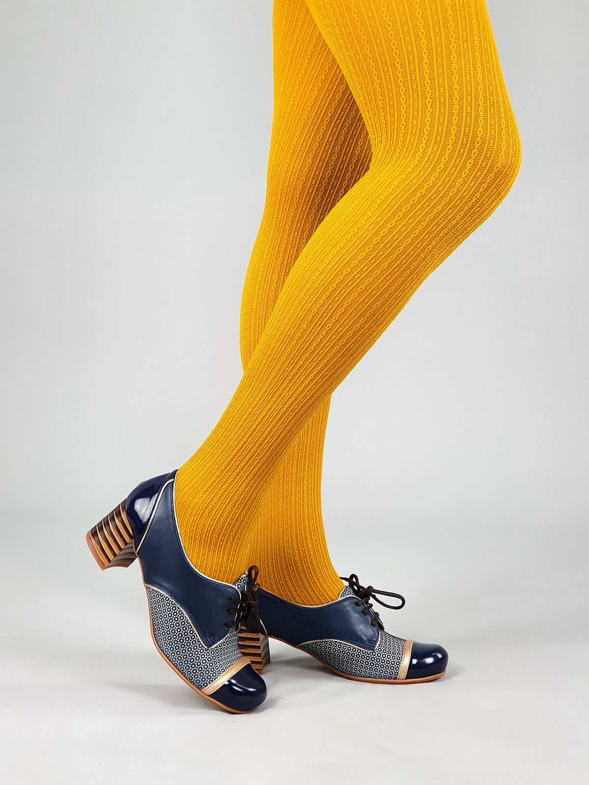 ladies cable tights