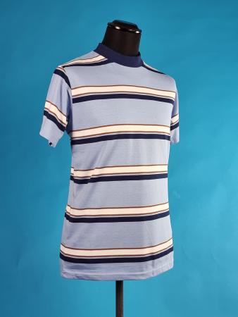66-Clothing-Surfer-Tshirt-with-High-Collar-60s-70s-surfer-style-Surf-Larry-02