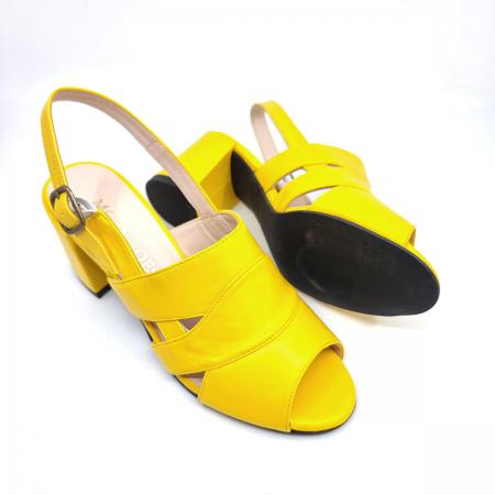 modshoes-the-willow-in-sunshine-yellow-ladies-60s-70s-retro-vintage-shoes-01